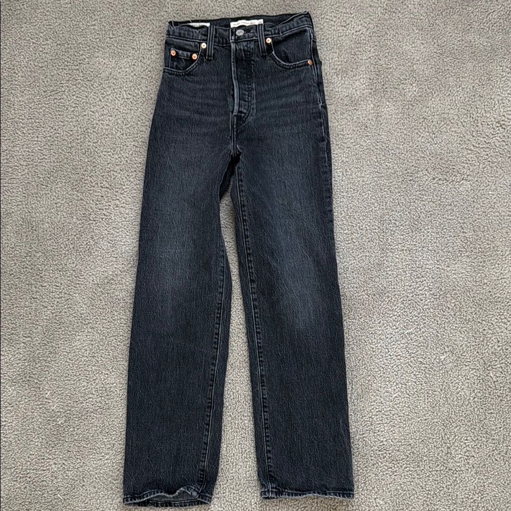 Levi’s Black Ribcage Straight Ankle Black Jeans